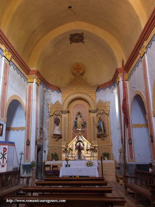 INTERIOR DEL TEMPLO HACIA LA CABECERA